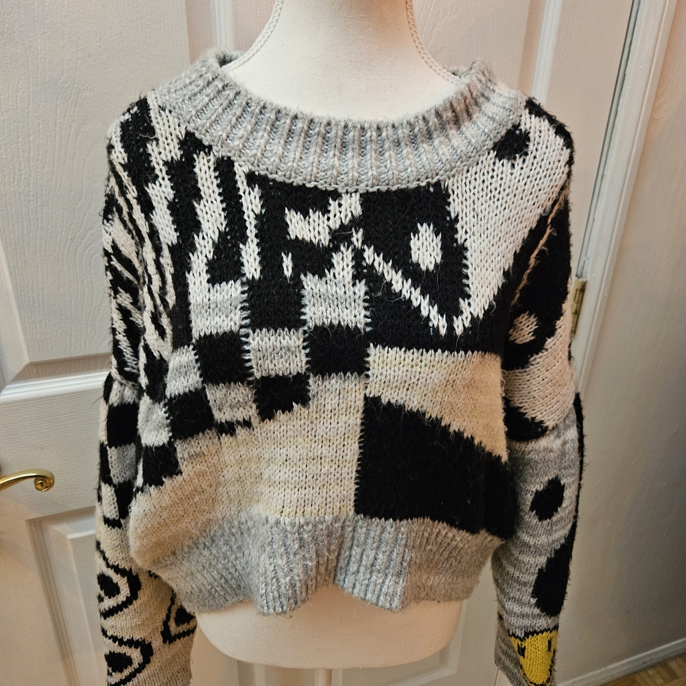 UO Urban Outfitters Lennon Jacquard Cropped Black and White Patterned Sweater L - Picture 9 of 11